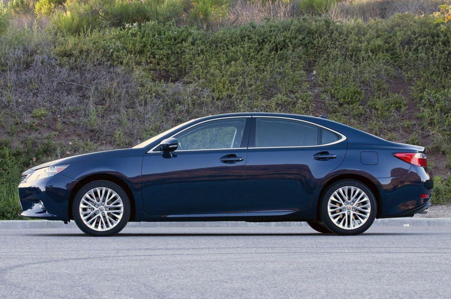  Lexus ES350 2013 года  (фото 13 из 64)